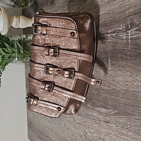 Kenneth Cole Small Bronze Metallic Clutch. - Picture 2 of 7